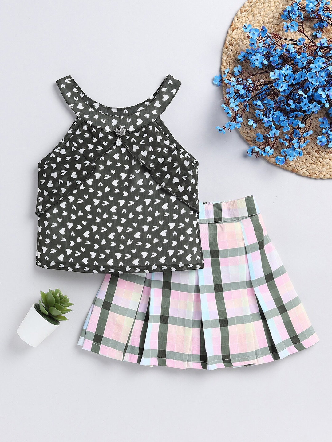 

Toonyport Girls Printed Top with Skirt, Green