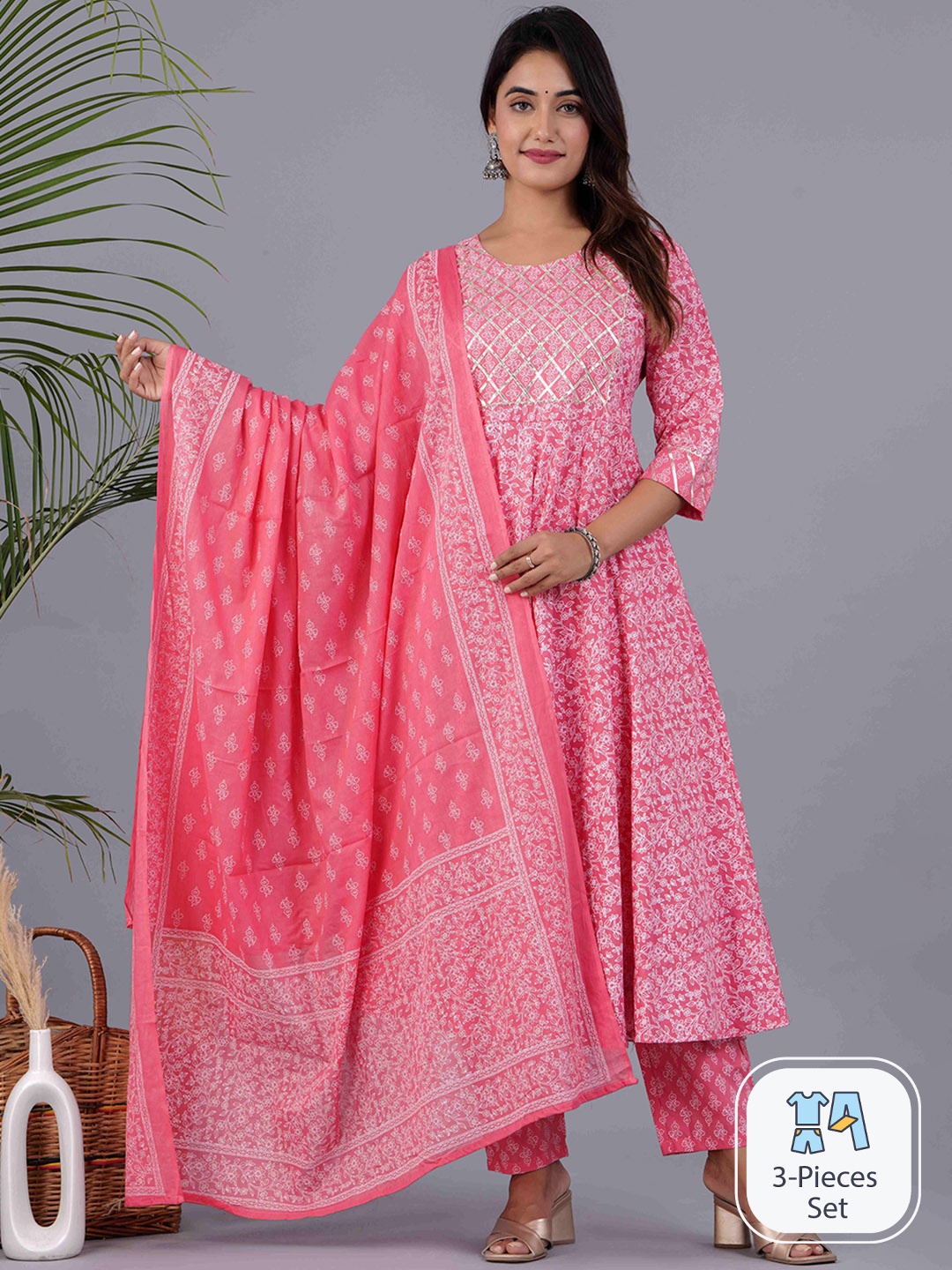 

PARCHHAI Floral Printed Regular Gotta Patti Anarkali Kurta With Trousers & Dupatta, Pink