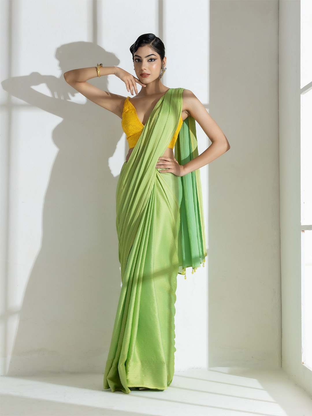 

Swtantra Textured Beaded Saree, Green