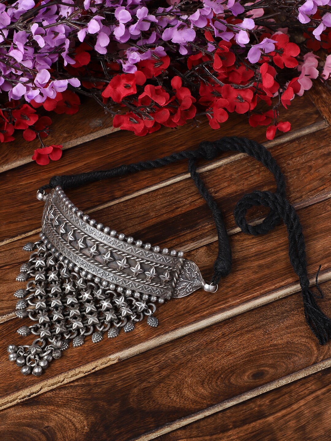 

VENI Silver Plated Oxidised Necklace