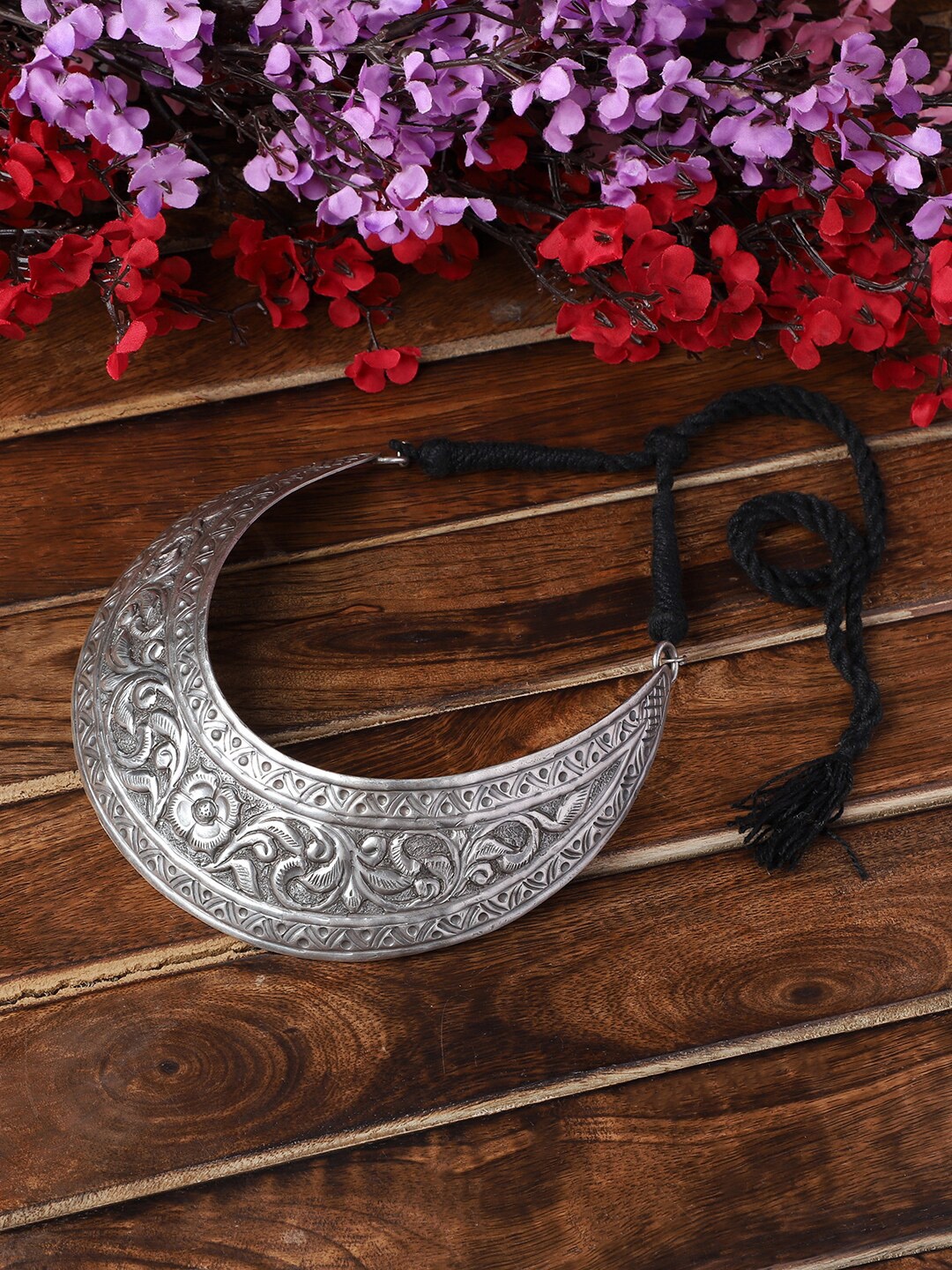 

VENI Silver Plated Oxidised Necklace