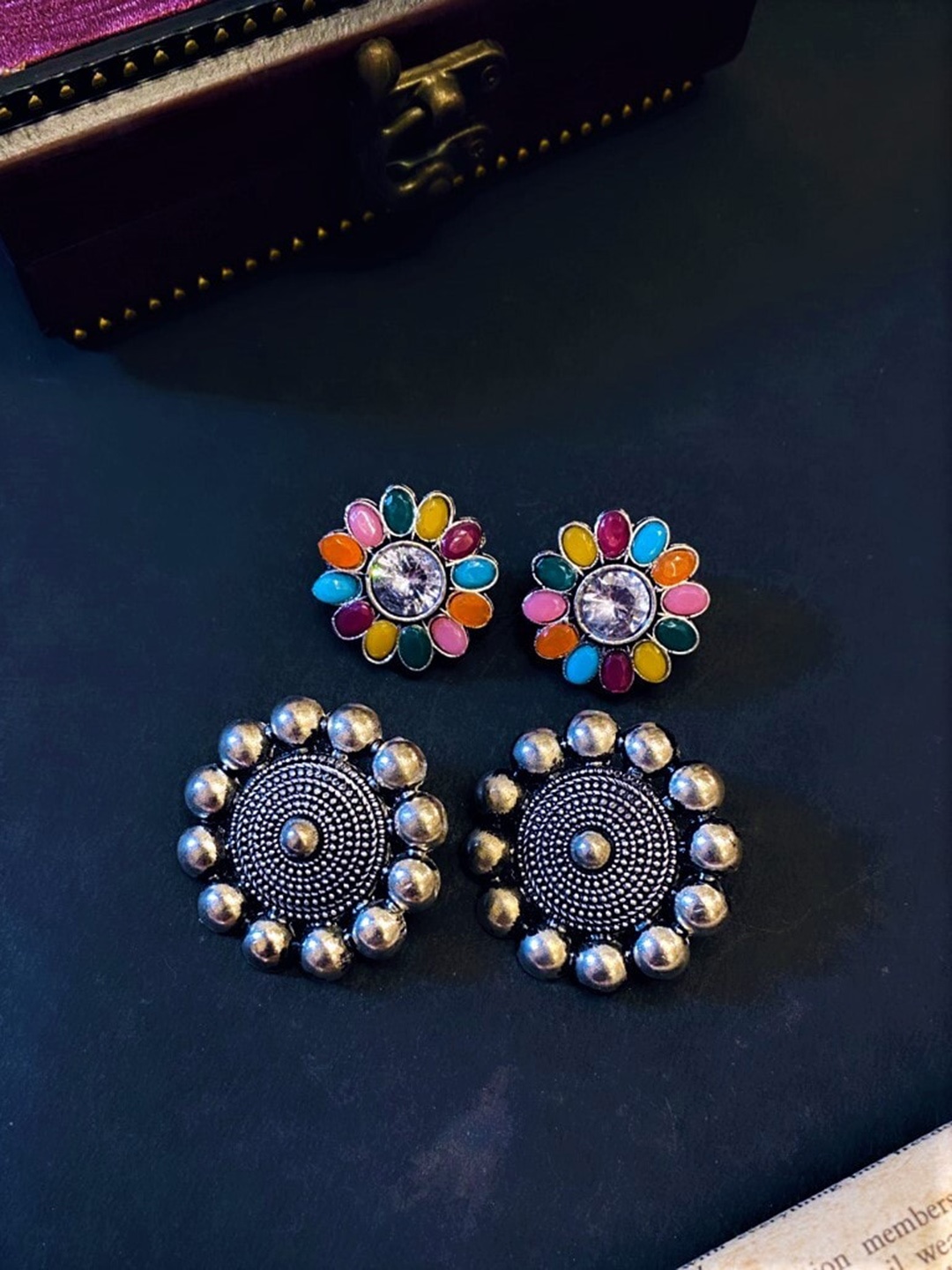 

ATIBELLE Set Of 2 Silver-plated Contemporary Stud Earrings