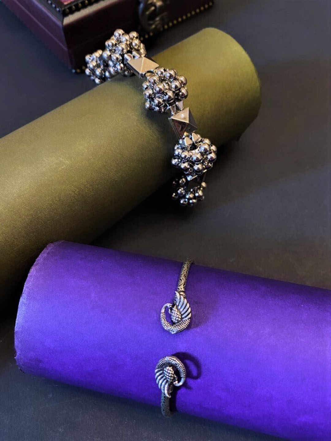 

ATIBELLE Set Of 2 Silver-Plated & Peacock Shaped Adjustable Bangles