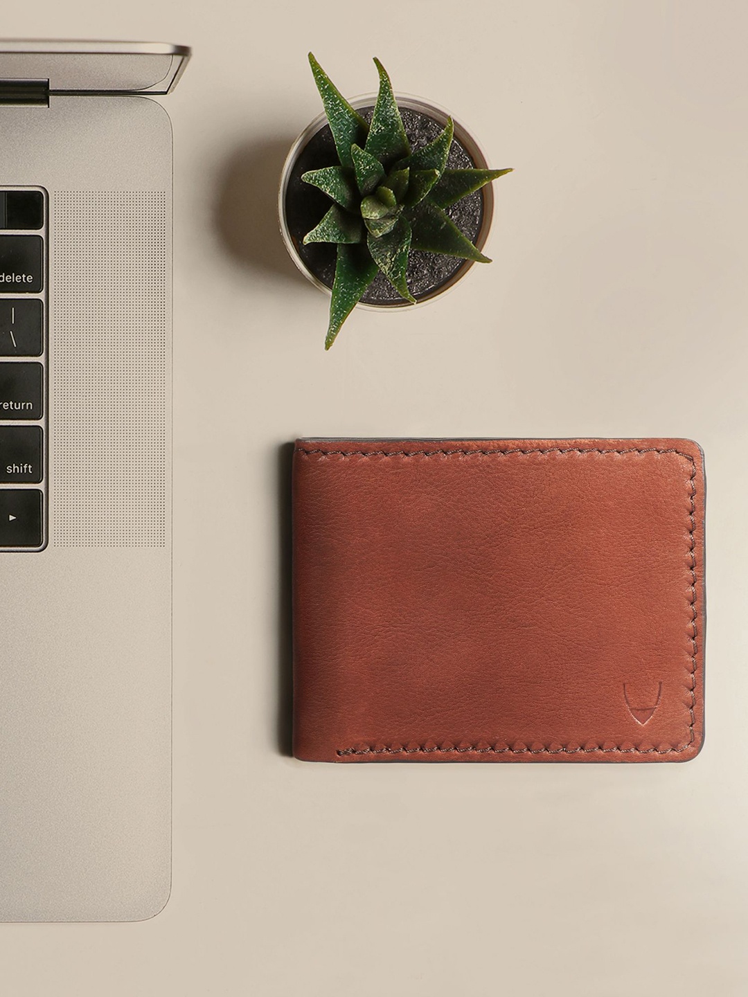 

Hidesign Men Leather Two Fold Wallet, Brown