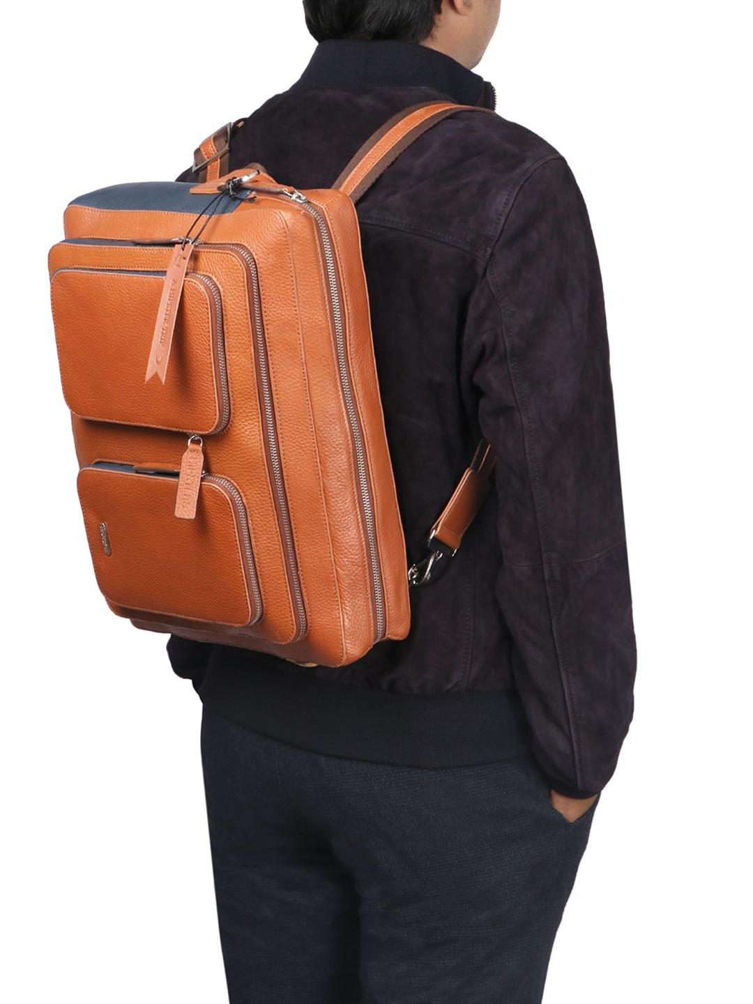 

Hidesign Unisex Textured Leather Convertible Messenger Bag & Backpack, Tan