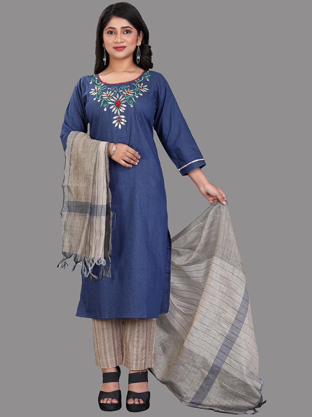 

APNISHA Floral Yoke Design Regular Kurta With Trousers & With Dupatta, Blue