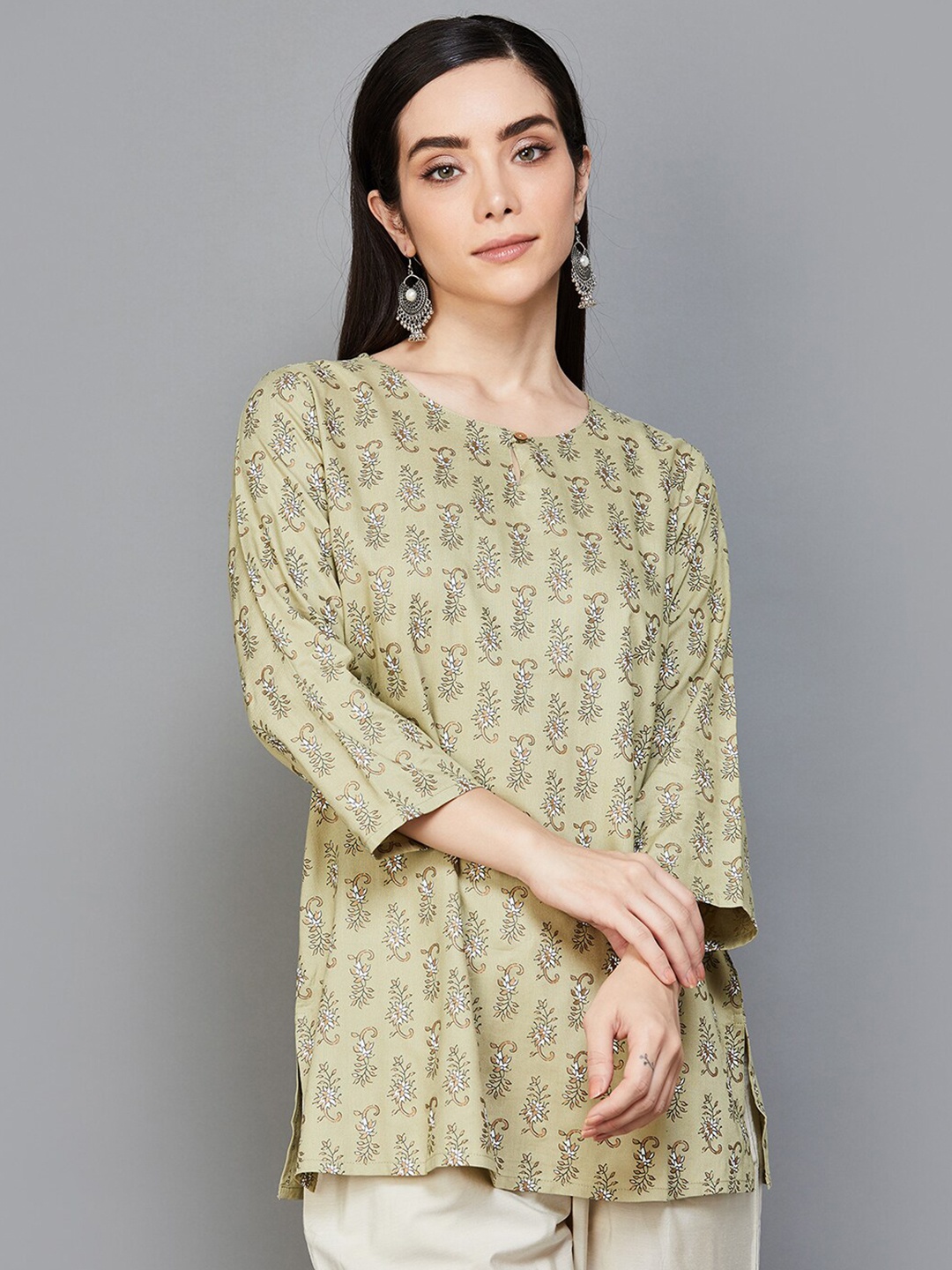 

Melange by Lifestyle Ethnic Motifs Printed Straight Kurti, Green