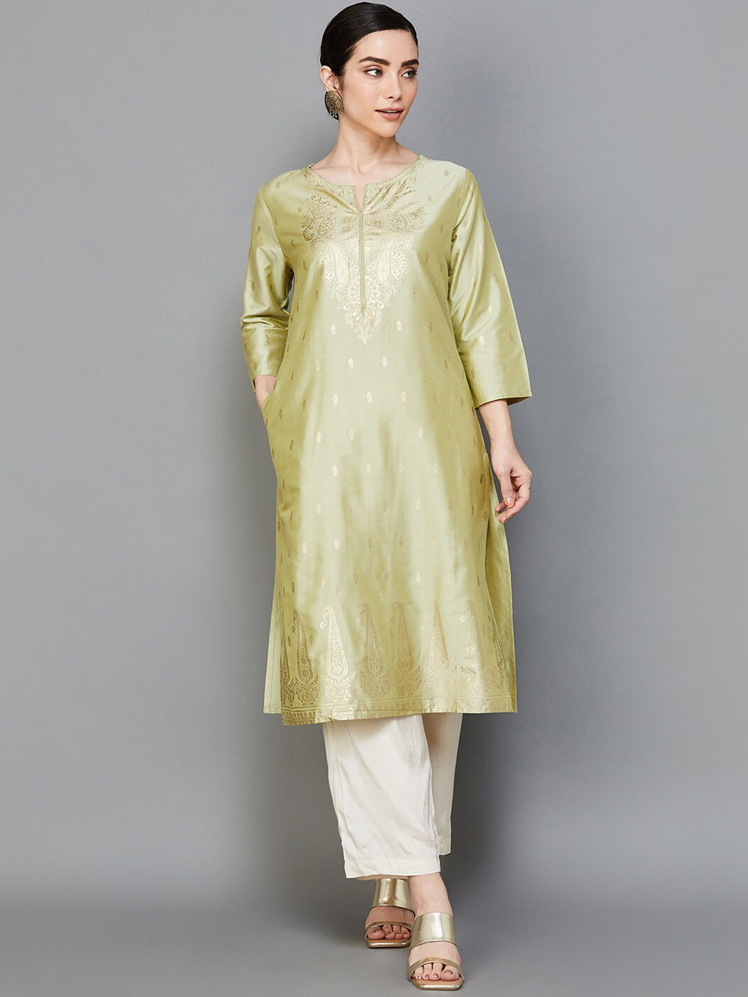 

Melange by Lifestyle Ethnic Motifs Woven Design V-Neck Kurta, Green