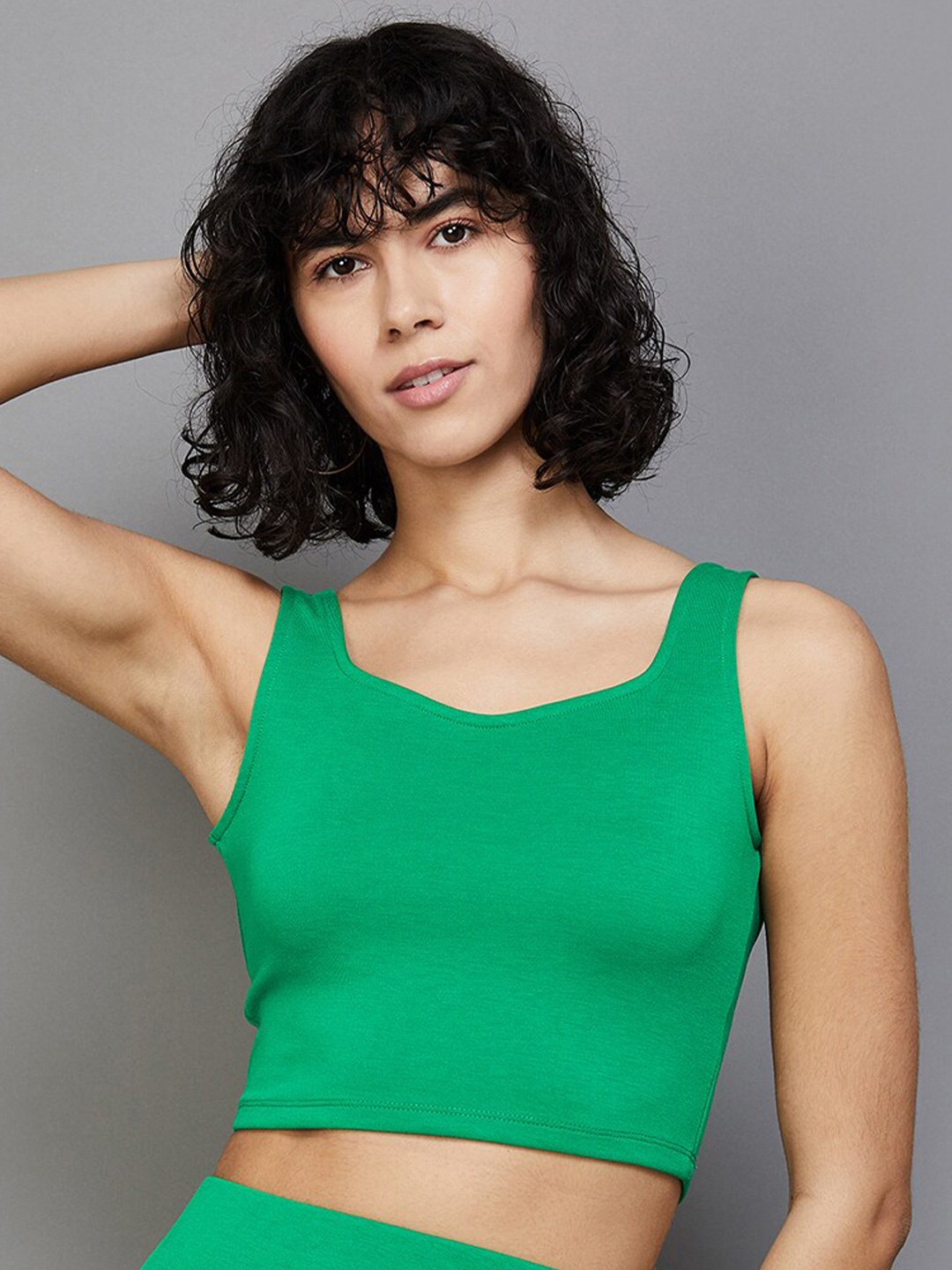 

Ginger by Lifestyle V-Neck Fitted Crop Top, Green