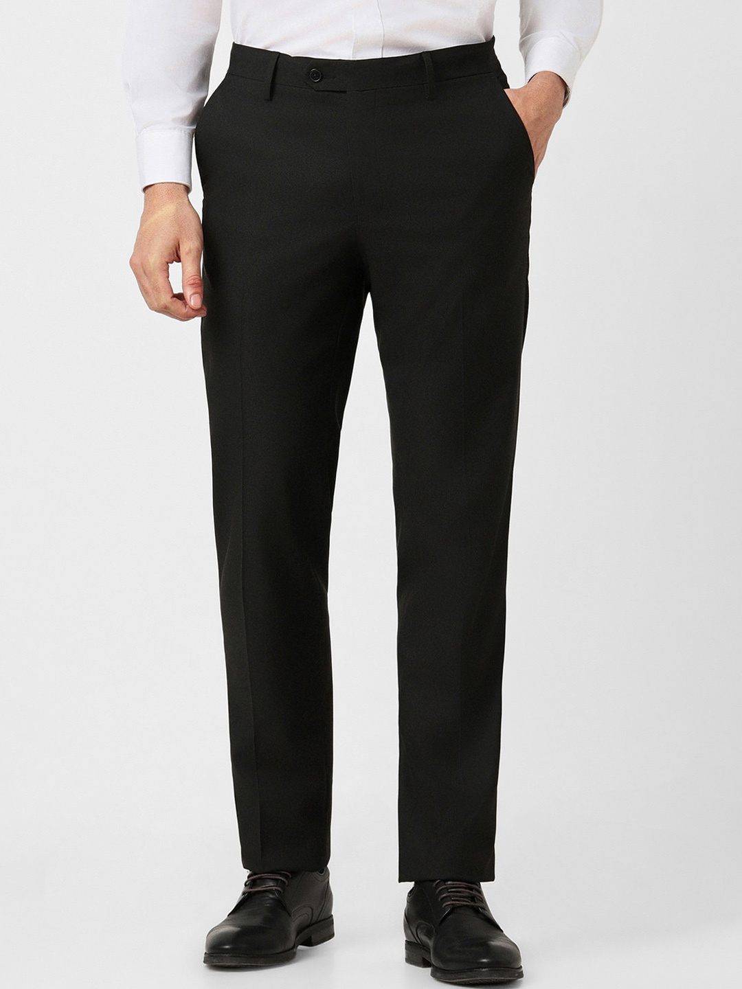 

Van Heusen Men Plain Flat-Front Formal Trousers, Black