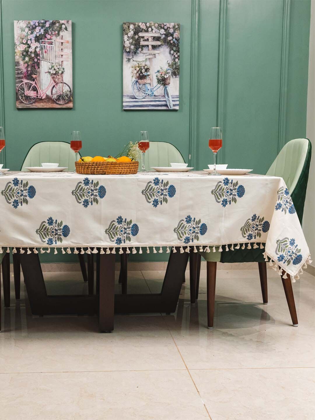 

URBAN SPACE Blue & White Floral Printed Pure Cotton 6-Seater Table Cover