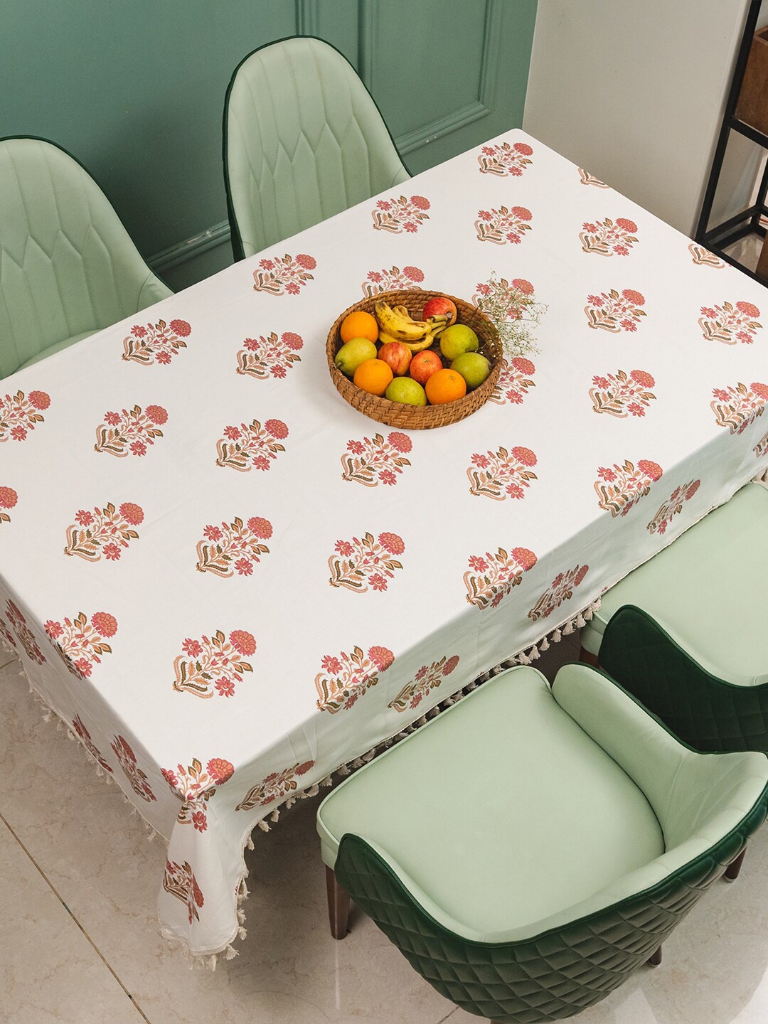 

URBAN SPACE White & Pink Printed Pure Cotton 4-Seater Square Table Cover