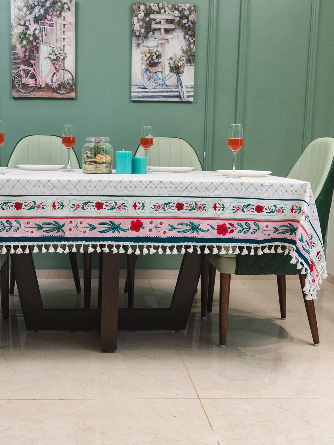 

URBAN SPACE White & Pink Printed Pure Cotton 4-Seater Square Table Cover