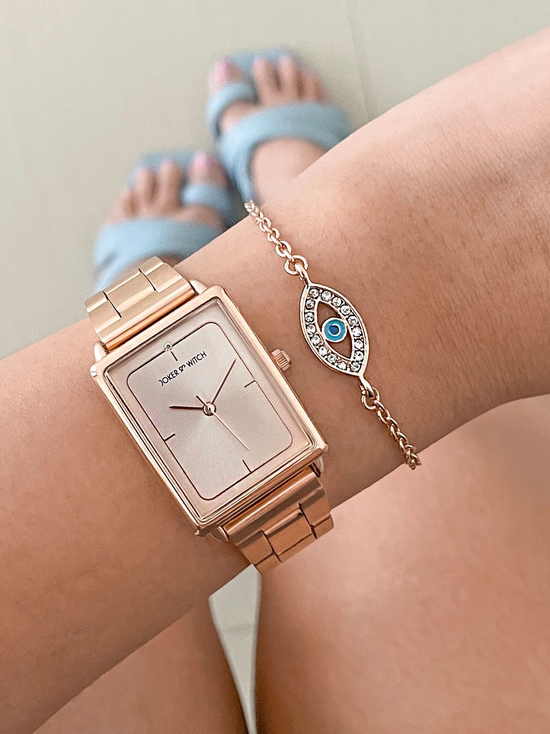 

JOKER & WITCH Women Janaki Watch & Bracelet Set Gift Set JWBS785, Rose gold