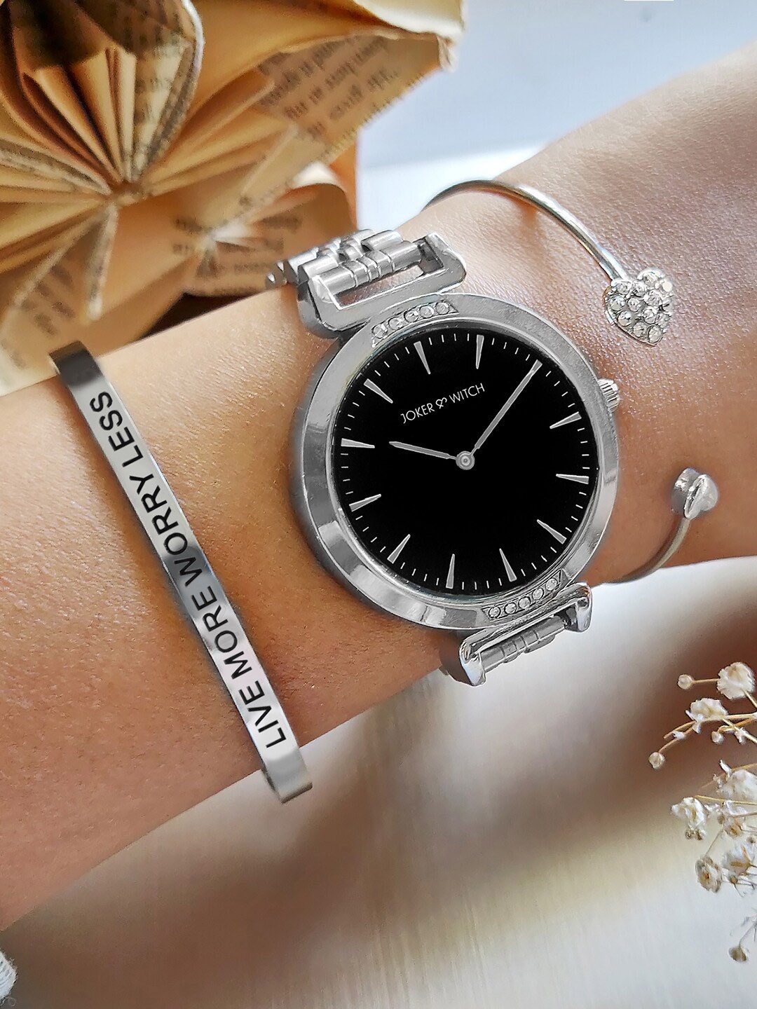 

JOKER & WITCH Women Lennon Watch & Bracelet Set Gift Set JWBS494, Black