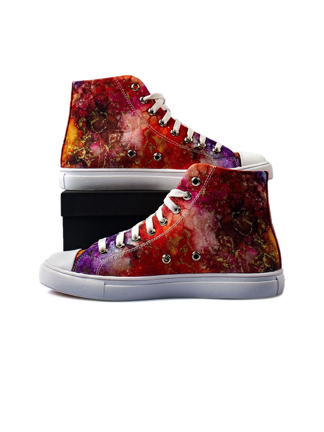 

KobSook Men Red Printed High-Top Canvas Sneakers