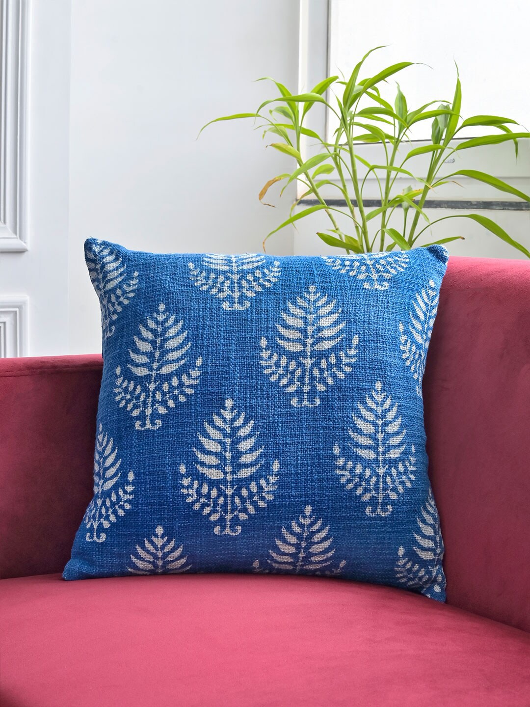 

Tistabene Blue & White Ethnic Motifs Cotton Square Cushion Cover