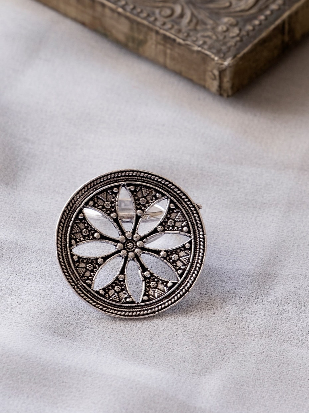 

Infuzze Oxidized Silver-Plated Adjustable Finger Ring