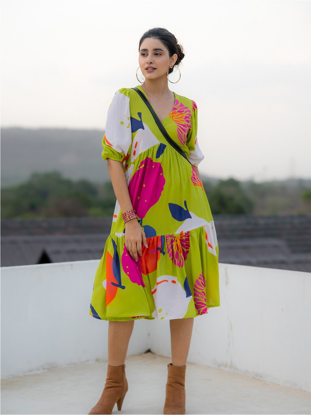 

Ambraee Floral Printed V-Neck Puff Sleeves A-Line Dress, Green