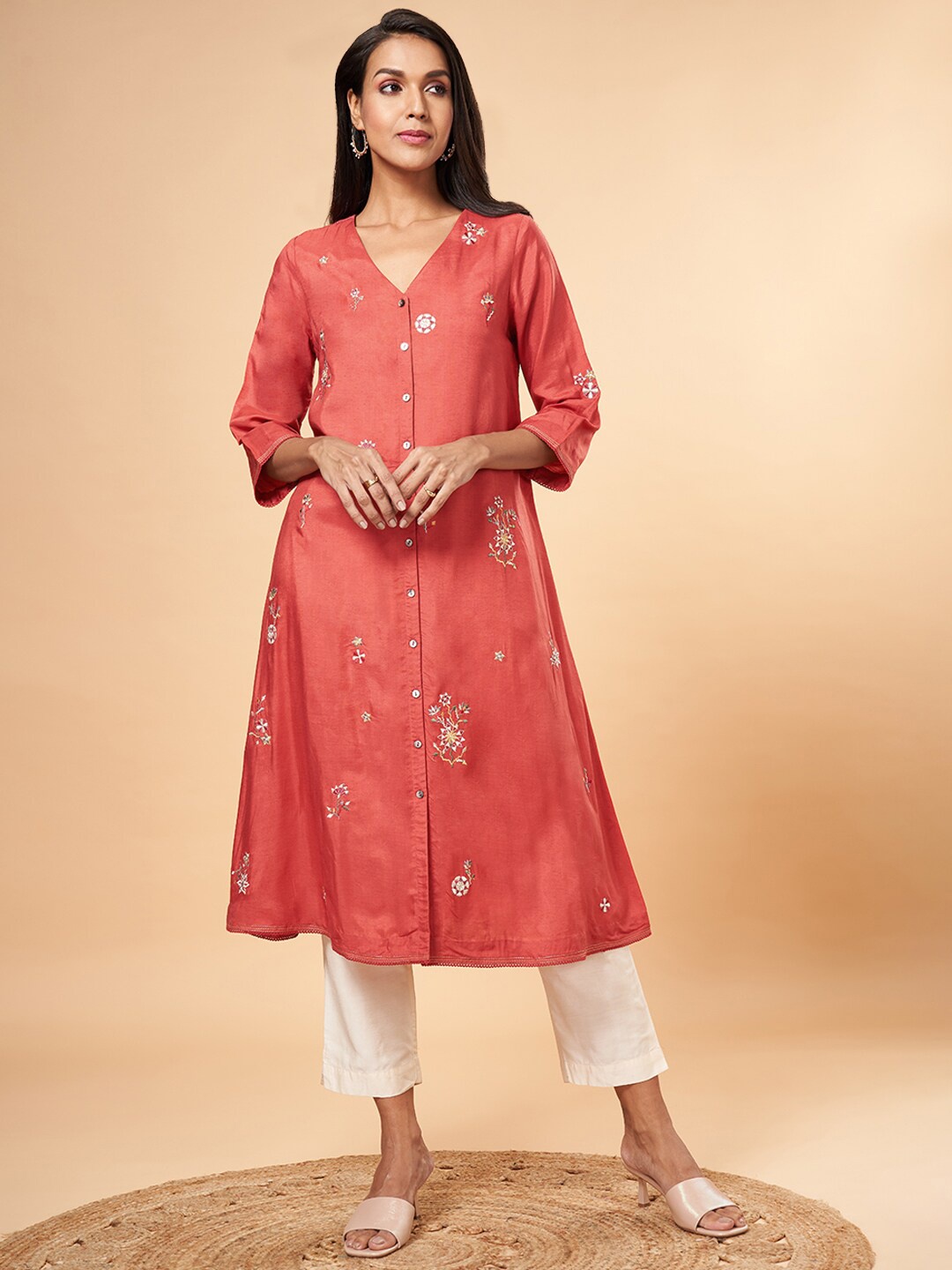 

Marigold Lane Floral Embroidered Linen Kurta, Rust