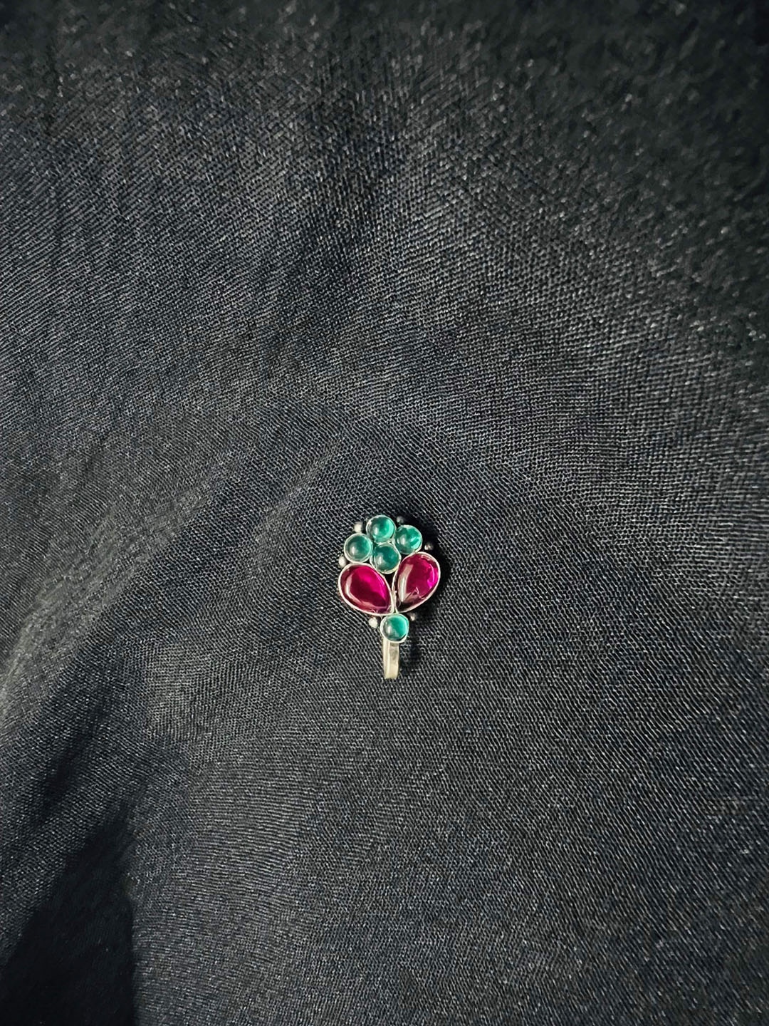 

Arte Jewels Sterling Silver Oxidised Stone Studded Nosepin
