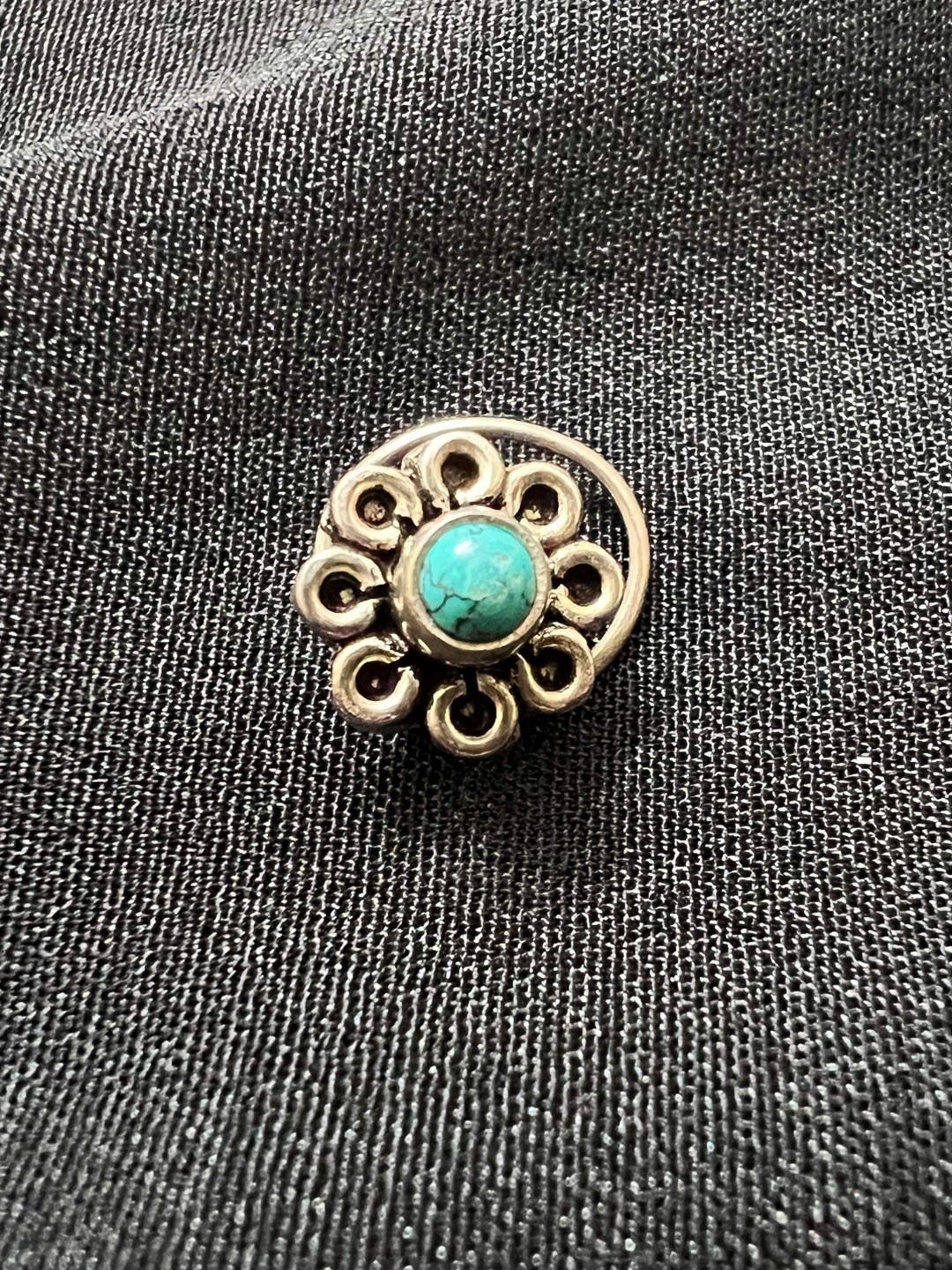 

Arte Jewels Sterling Silver Stone Studded Nosepin