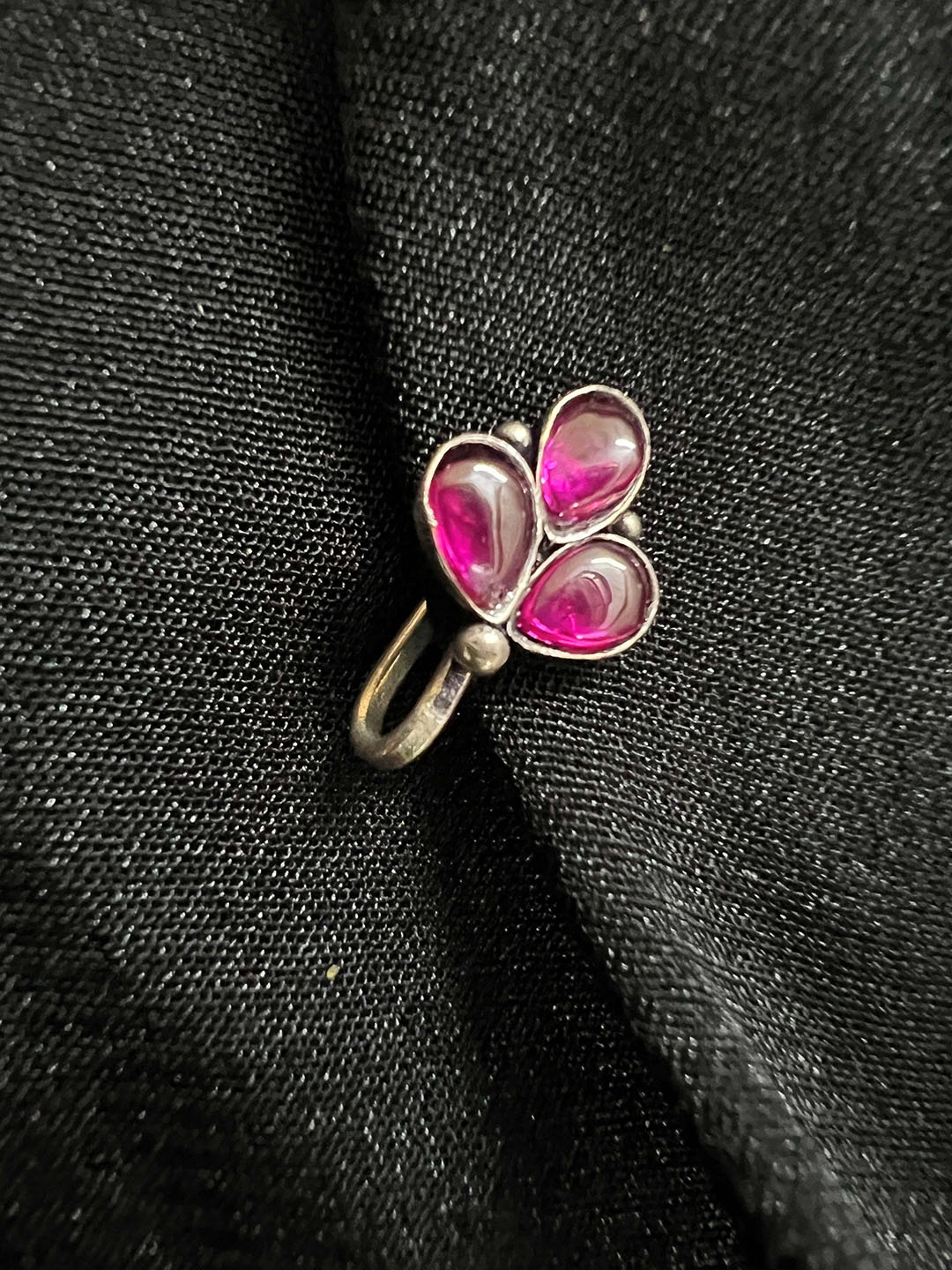 

Arte Jewels Sterling Silver Stone Studded Nosepin