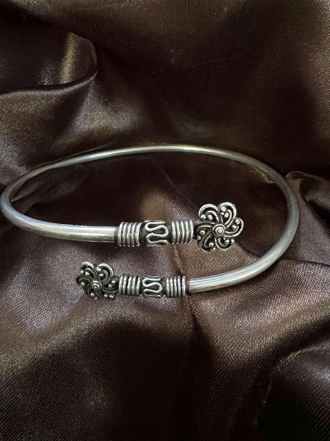 

Arte Jewels 925 Sterling Silver Tribal Single Ankle Kada