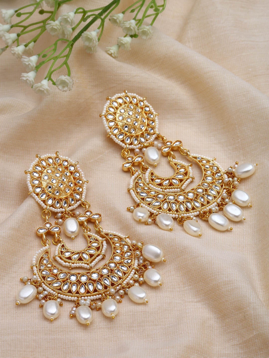 

PANASH Gold-Plated Kundan Crescent Shaped Chandbalis