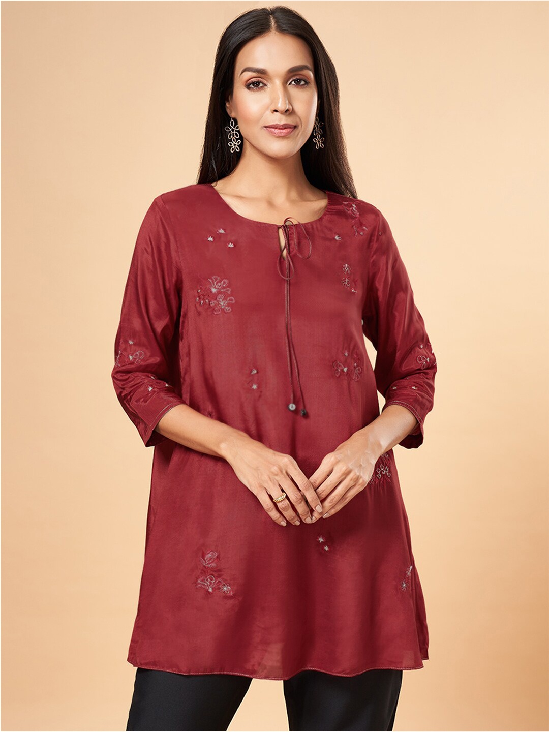 

Marigold Lane Embroidered Ethnic Tunic, Maroon