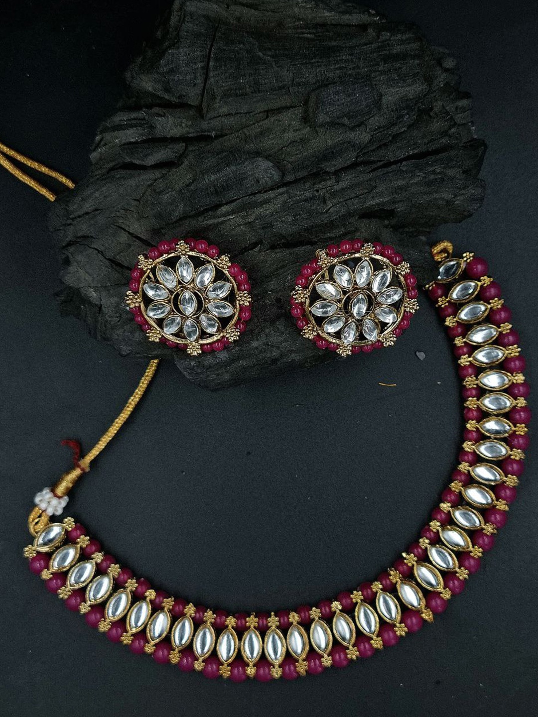 

Anouk Gold Plated Kundan Studded & Beaded Jewellery Set