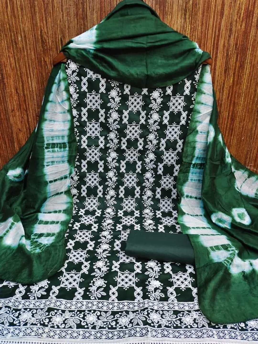 

ZEEPKART Ethnic Motifs Embroidered Unstitched Dress Material, Green