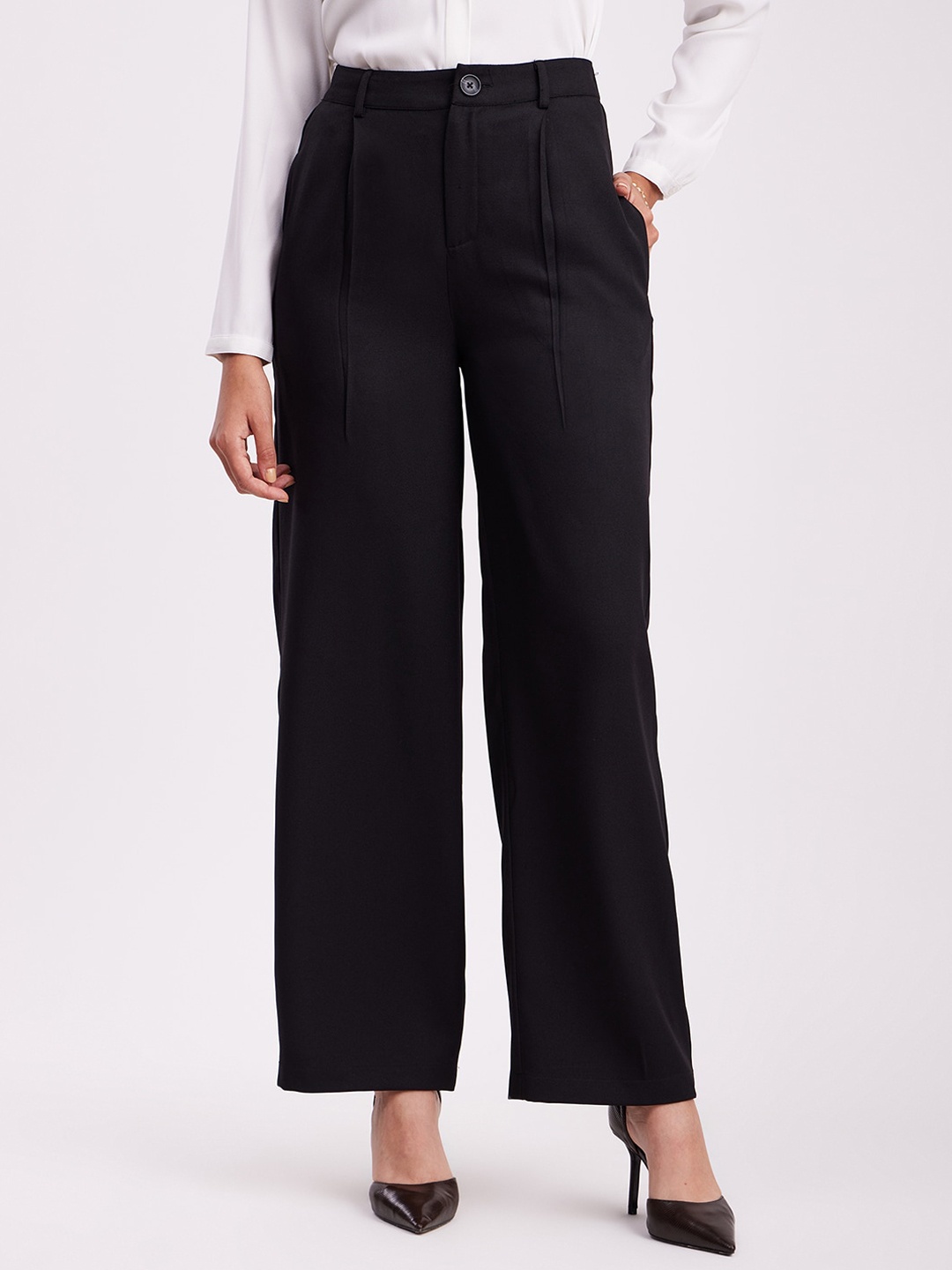 

FableStreet Women Relaxed High-Rise Pleated Parallel Trousers, Black