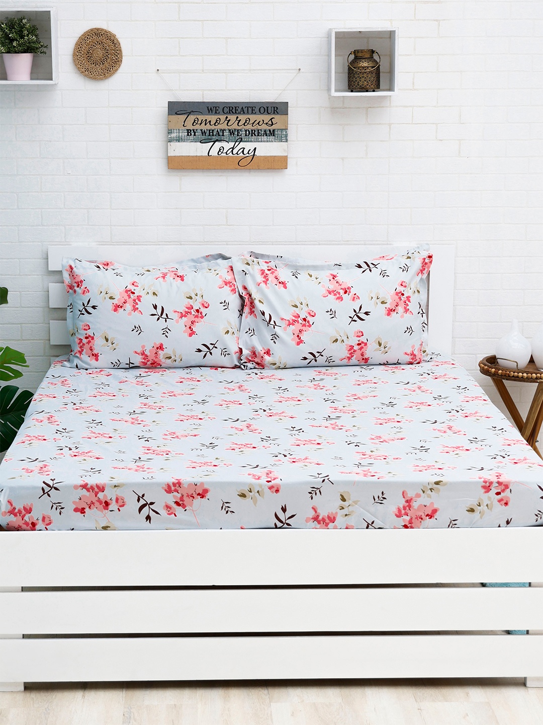 

Ariana Blue & Pink Floral Double Queen Bedsheet with 2 Pillow Covers