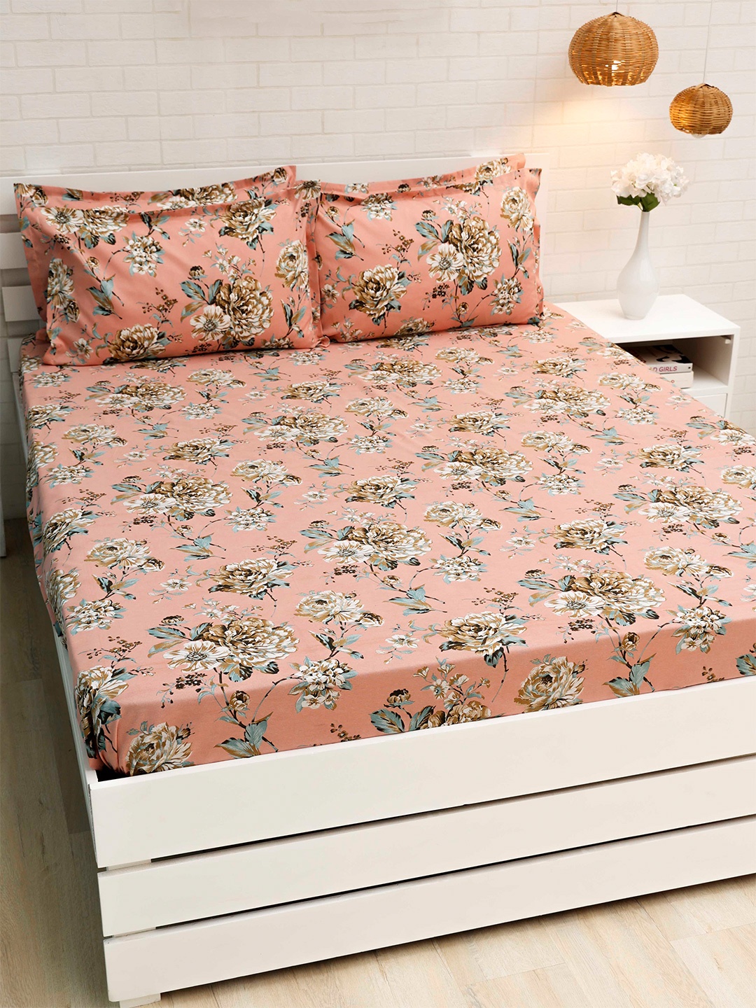

Ariana Peach-Coloured & Brown Floral 144 TC King Bedsheet with 2 Pillow Covers