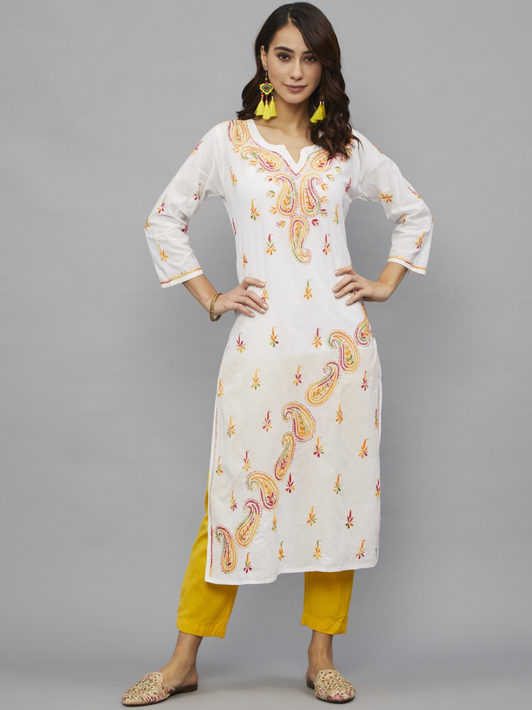 

Ethnava Ethnic Motifs Embroidered Cotton Straight Kurta, White