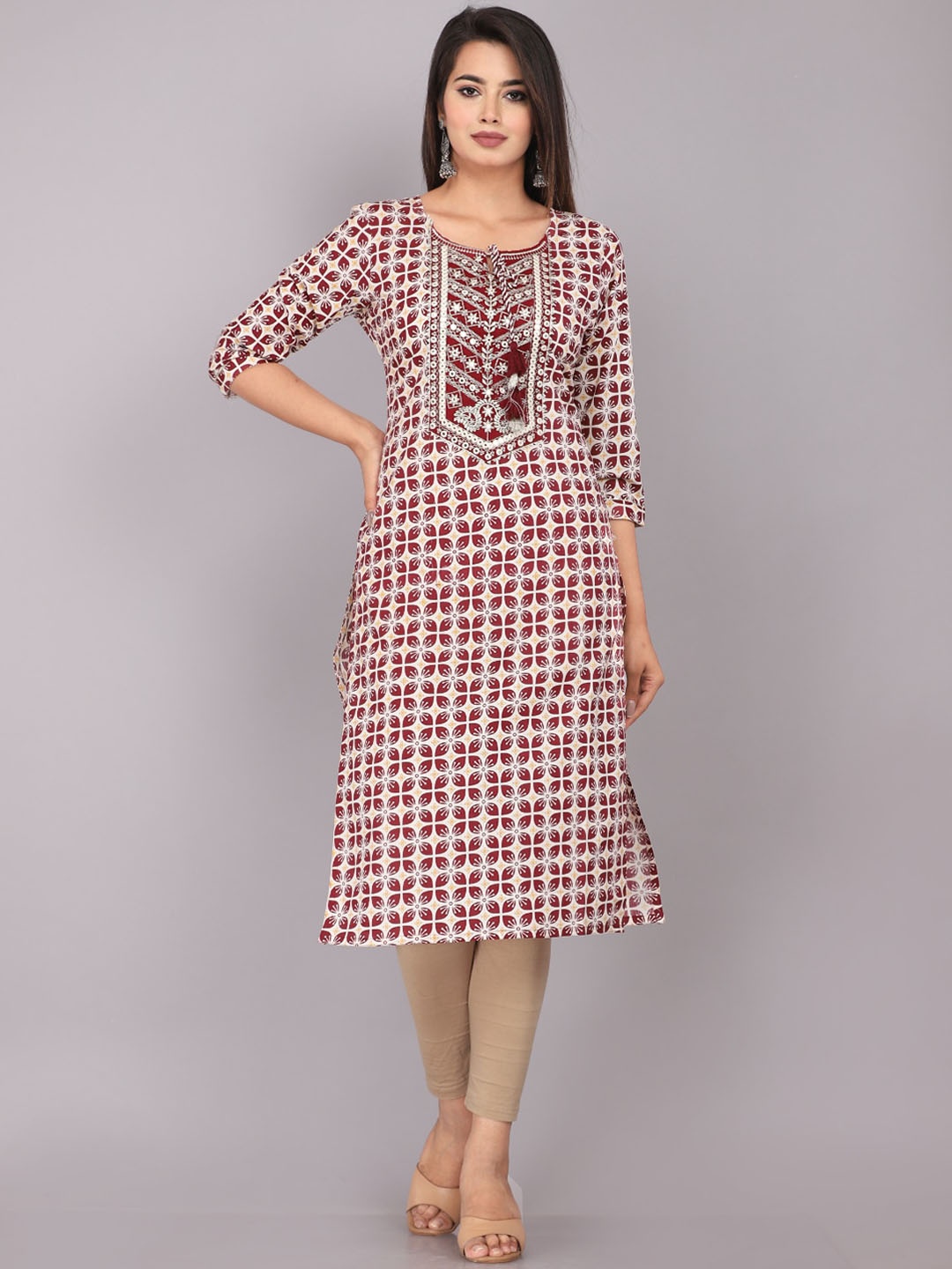 

JC4U Geometric Printed Thread Work Kurta, Maroon