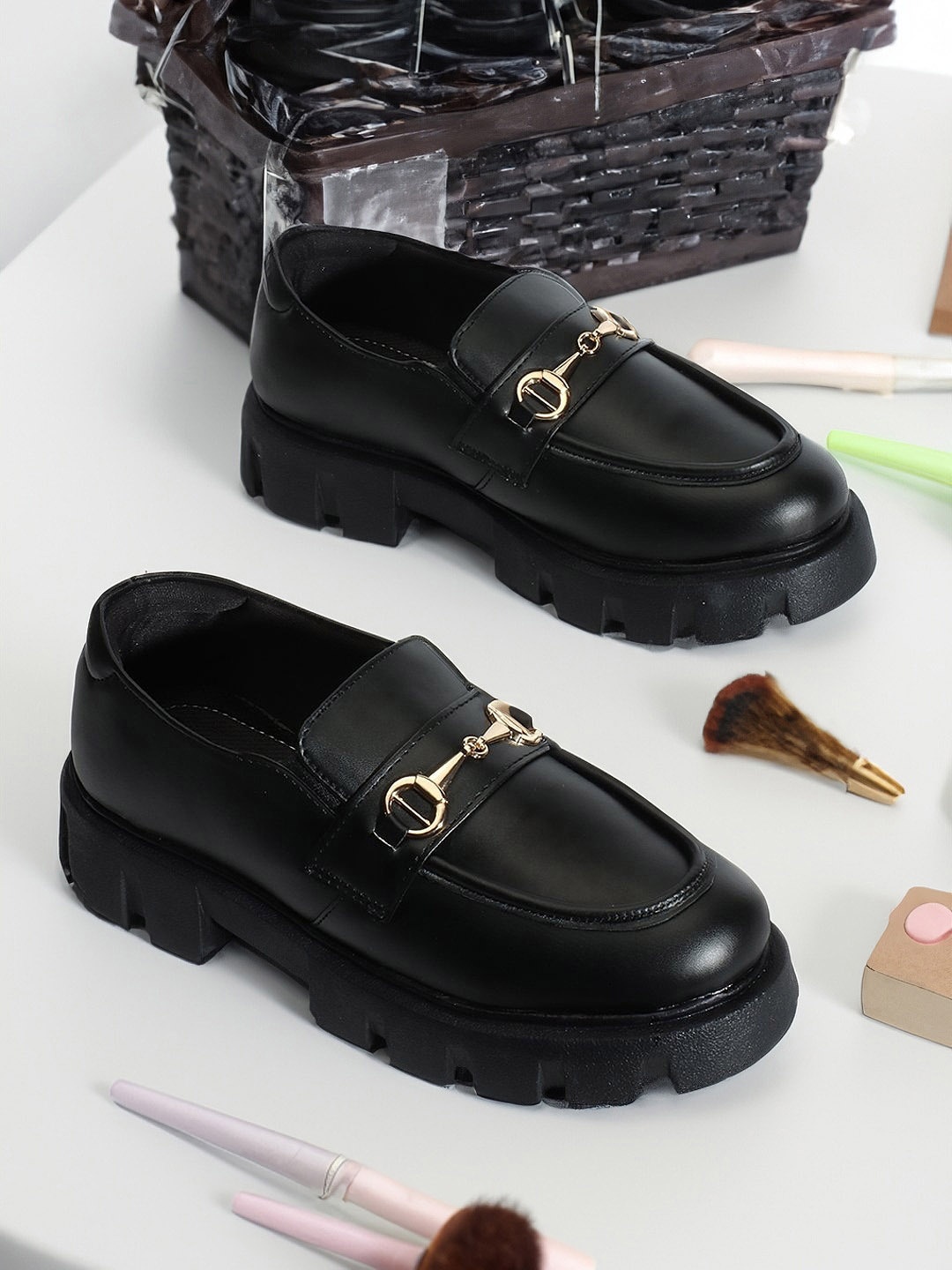 

Bella Toes Women Lightweight Horsebit Loafers, Black