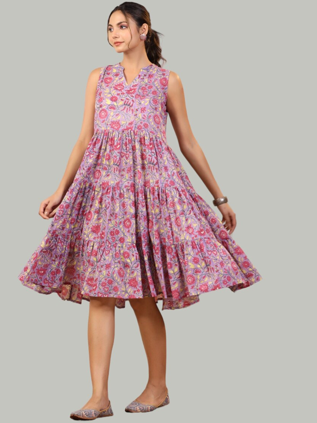 

Shuddhi Floral Printed Cotton V-Neck Fit and Flare Ethnic Dress, Lavender