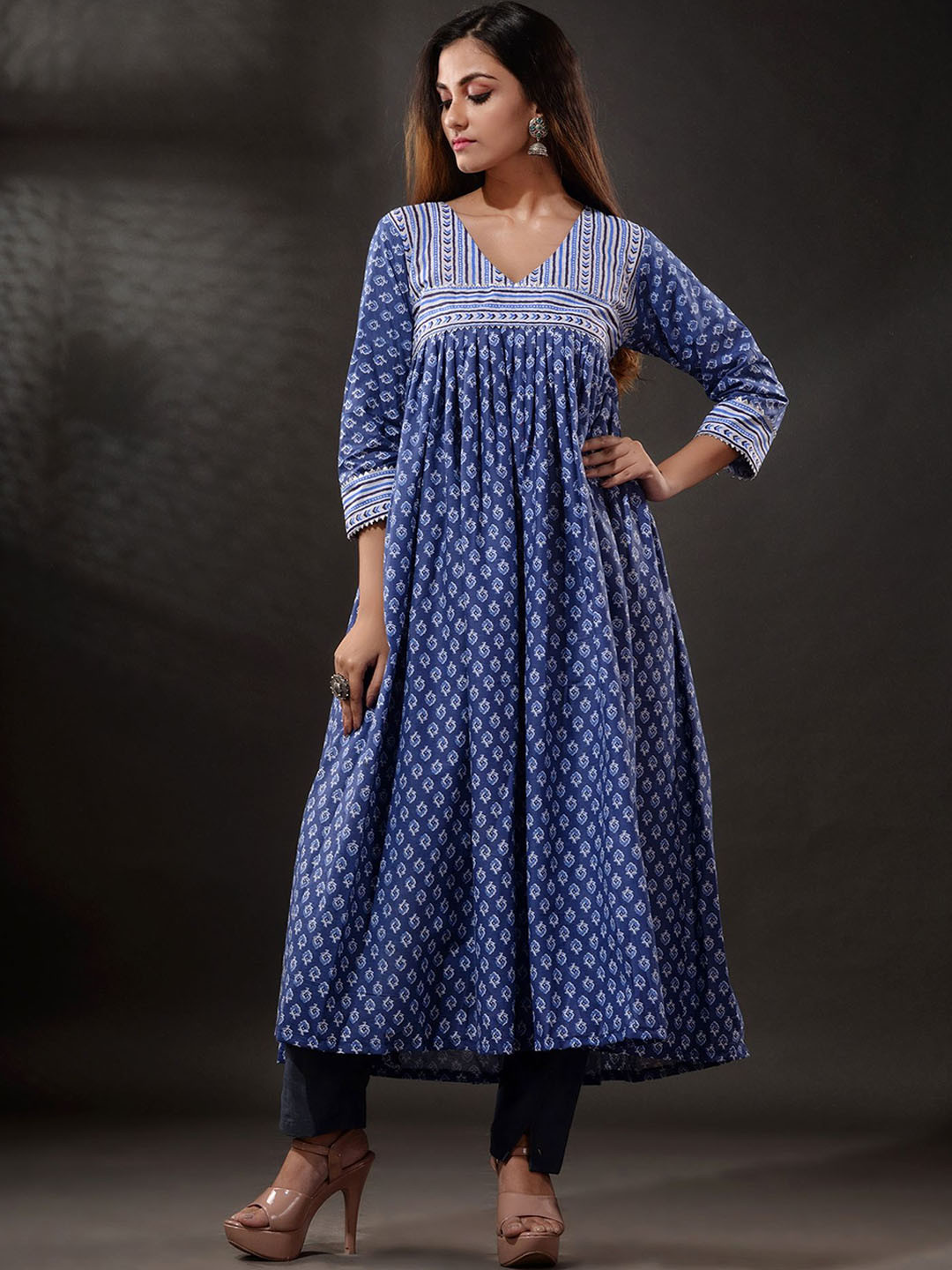 

Disli Floral Printed V-Neck Gotta Patti Anarkali Pure Cotton Kurta With Trousers, Blue