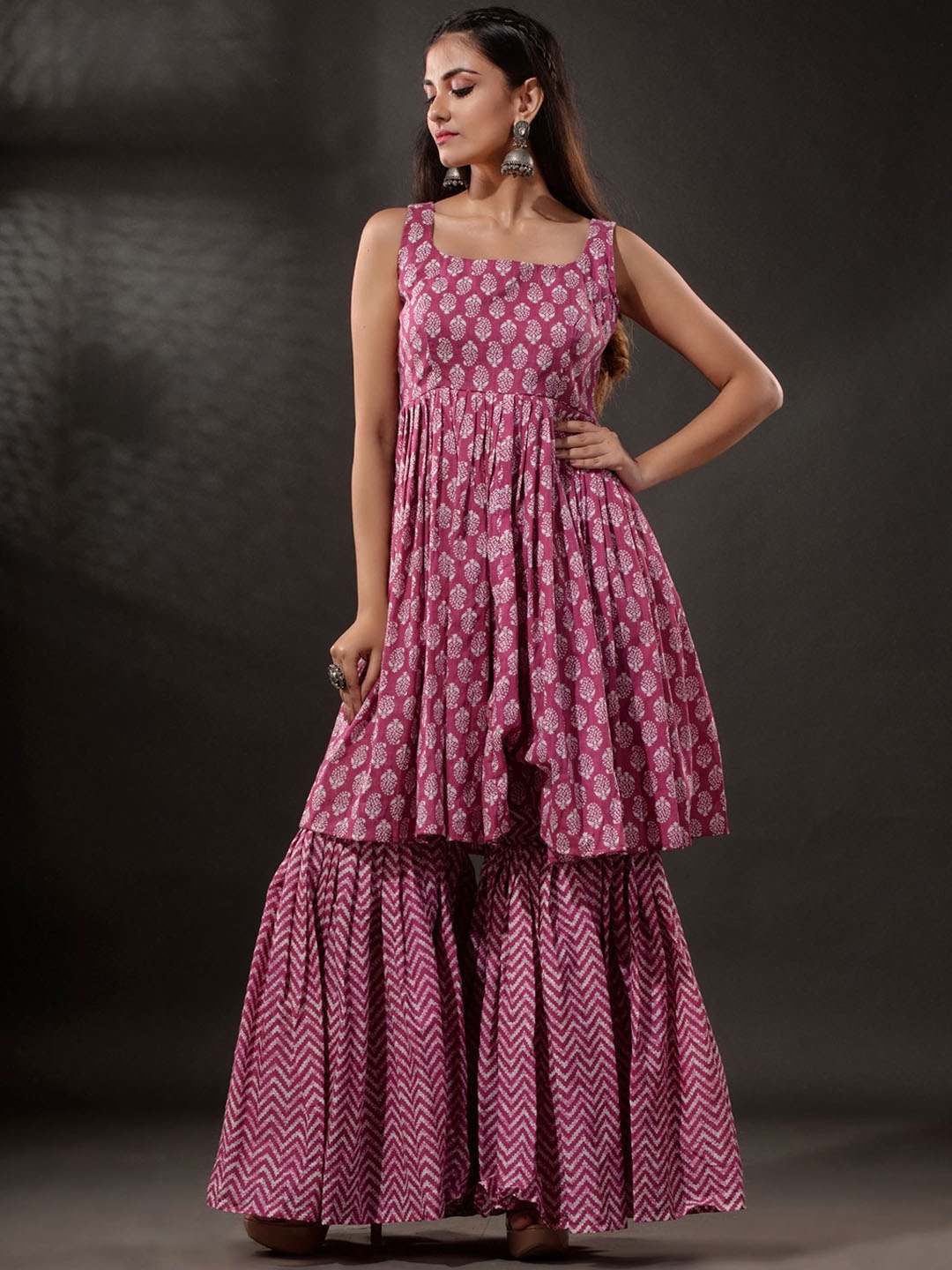 

Disli Paisley Printed Pure Cotton Kurta with Sharara, Magenta