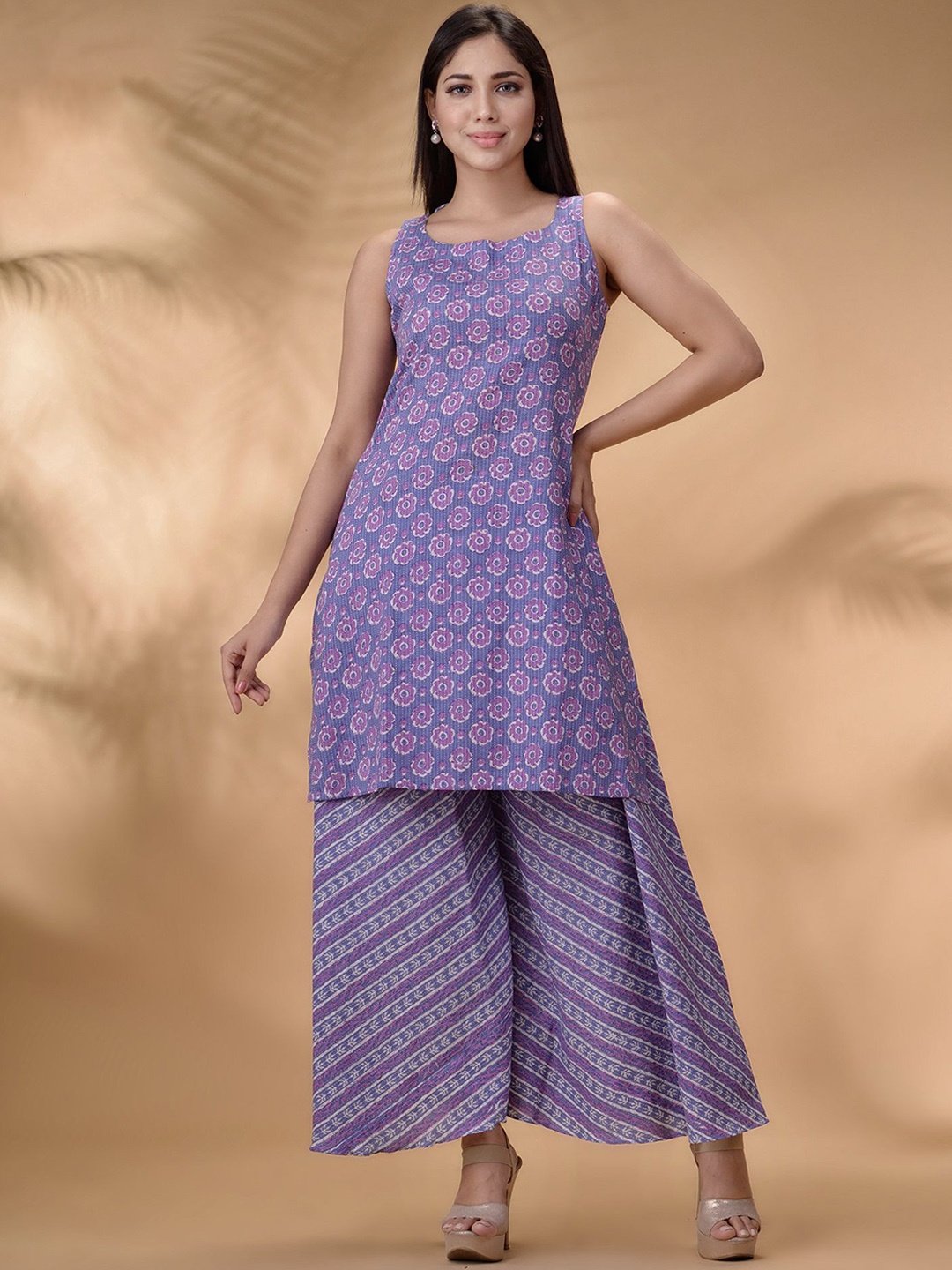 

Disli Floral Printed Regular Pure Cotton Kurta With Palazzos, Lavender