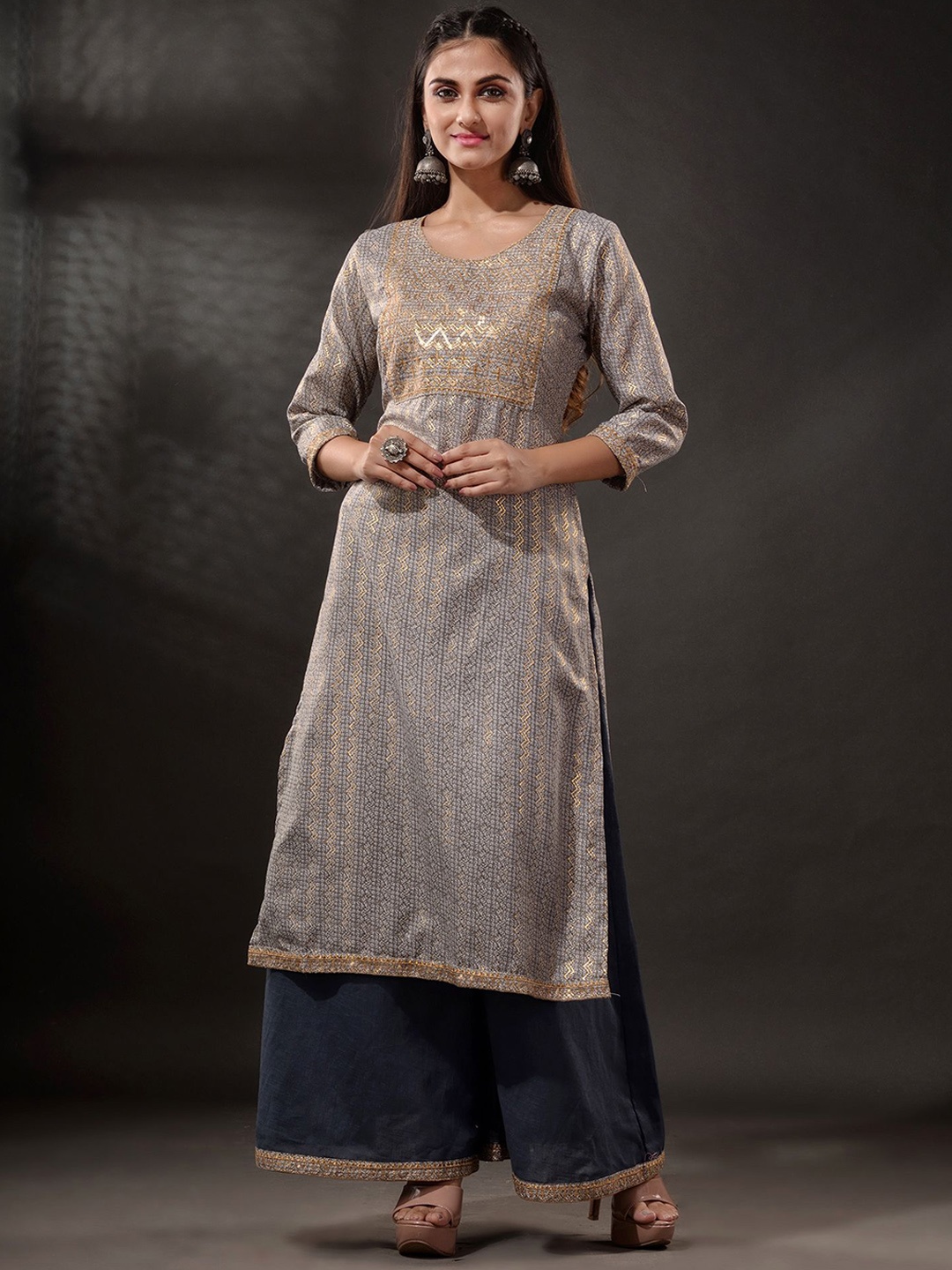 

Disli Ethnic Motifs Printed Regular Sequinned Embellished Kurta with Palazzos, Grey