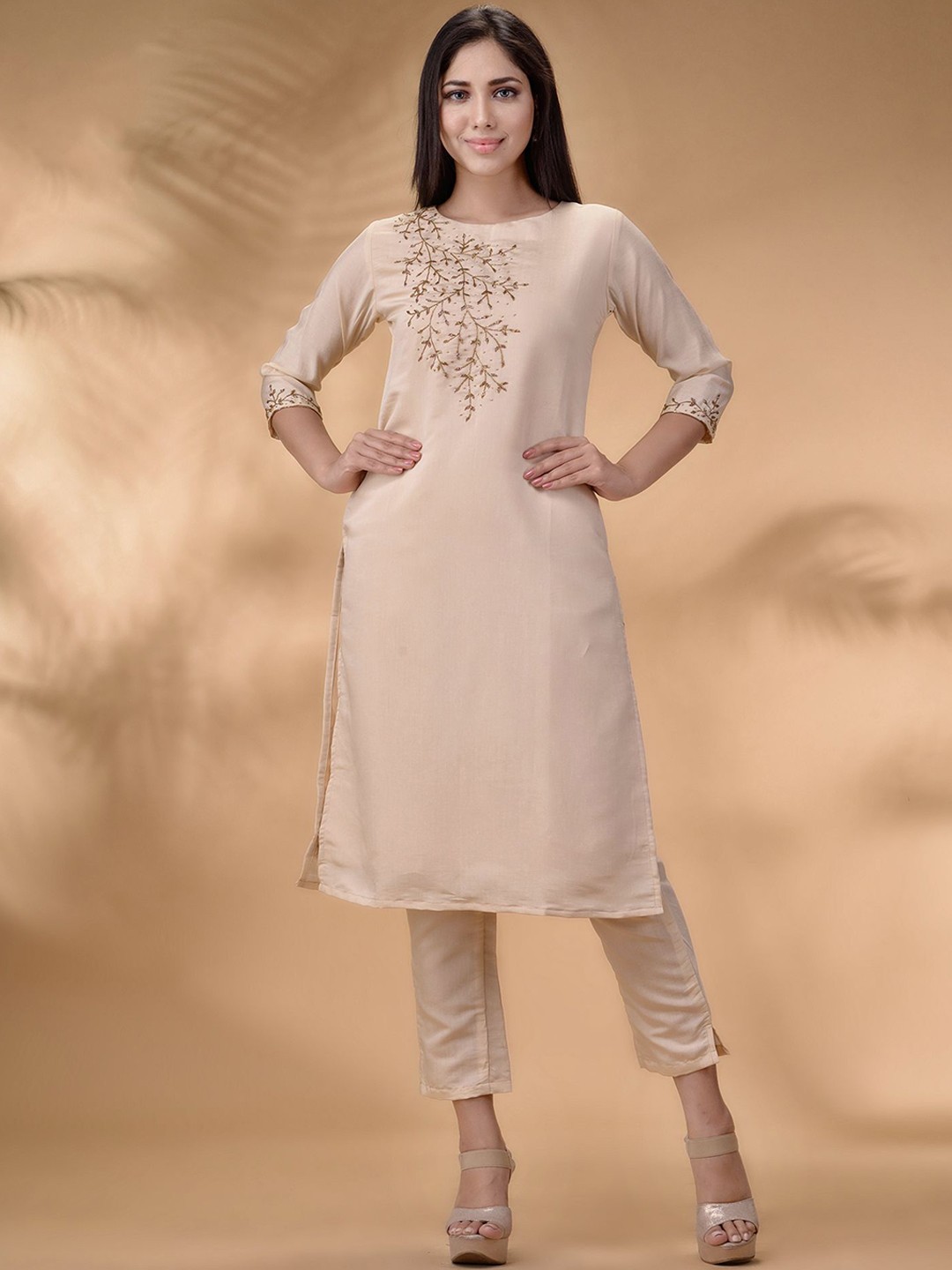

Disli Floral Yoke Design Kurta With Trousers, Beige