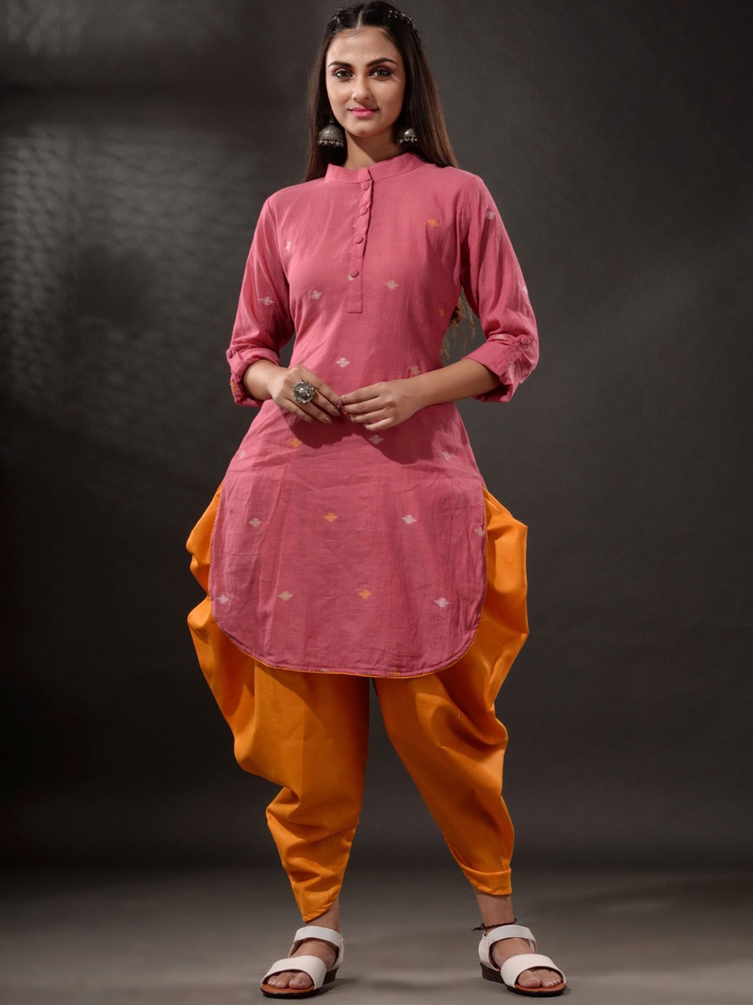 

Disli Ethnic Motifs Printed Pure Cotton Kurta with Dhoti Pants, Pink