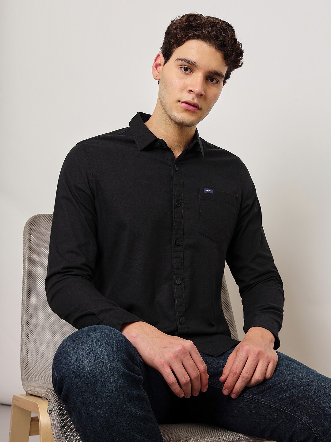 

Lee Men Black Slim Fit Spread Collar Cotton Casual Shirt