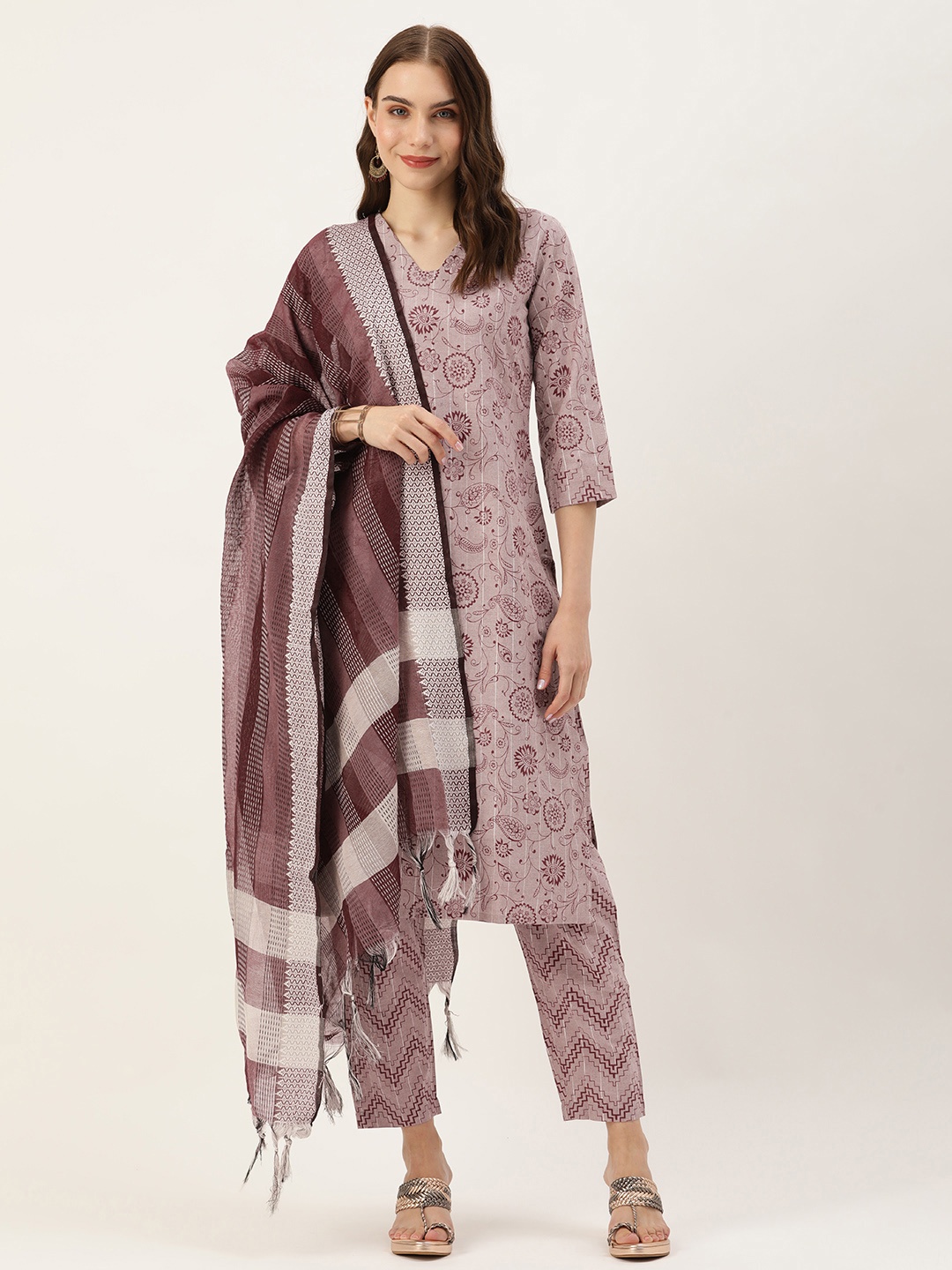 

Saanjh Women Floral Printed Regular Kurta with Trousers & With Dupatta, Maroon