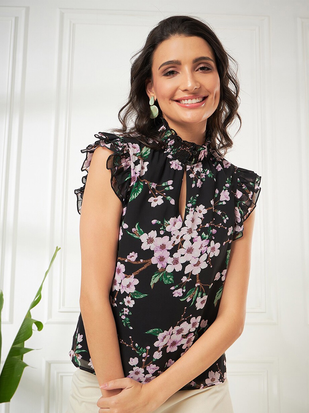 

Kibo Floral Printed Keyhole Neck Regular Top, Black