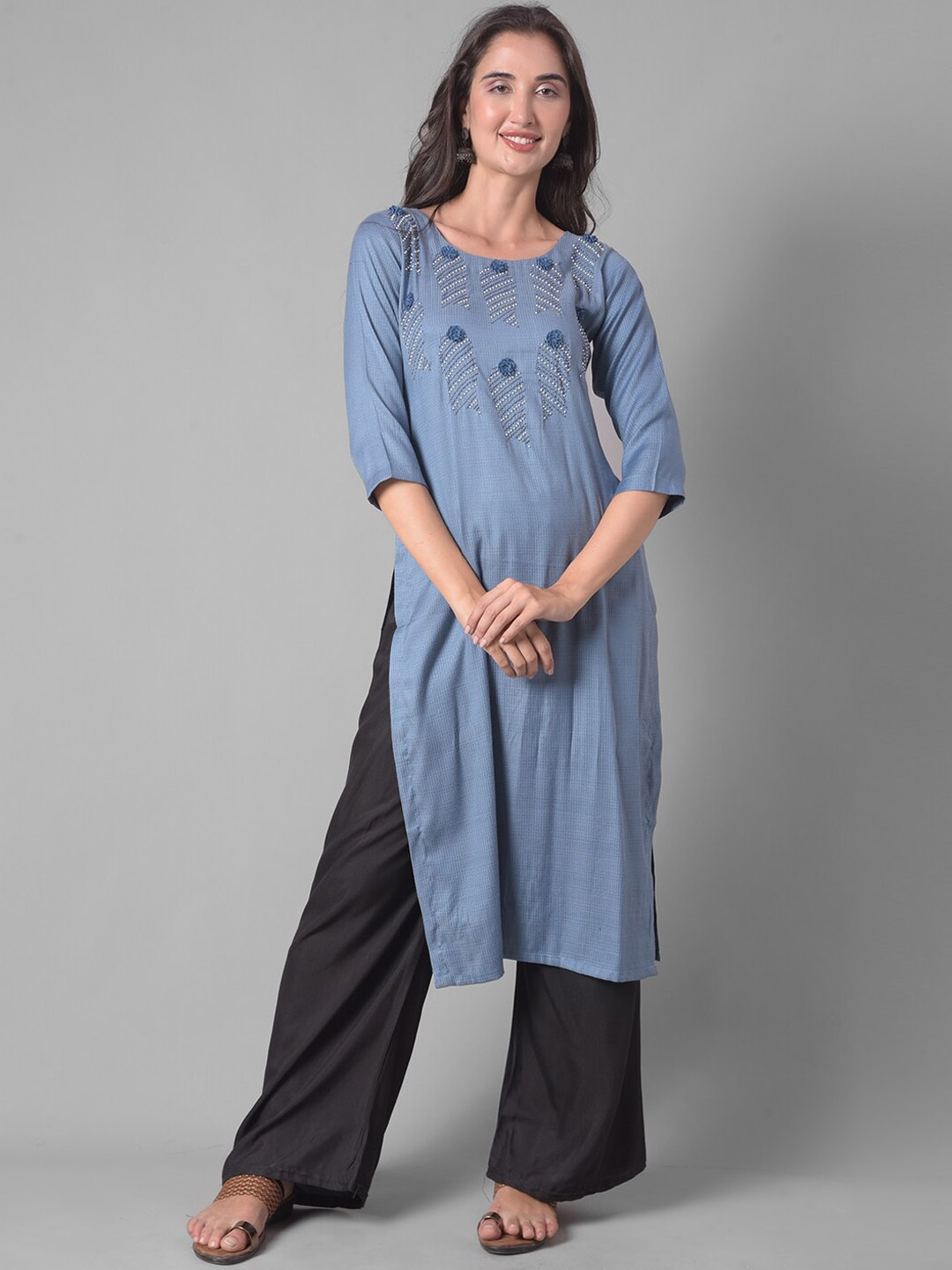 

Dollar Missy Floral Embroidered Round Neck Thread Work Regular Kurta, Blue