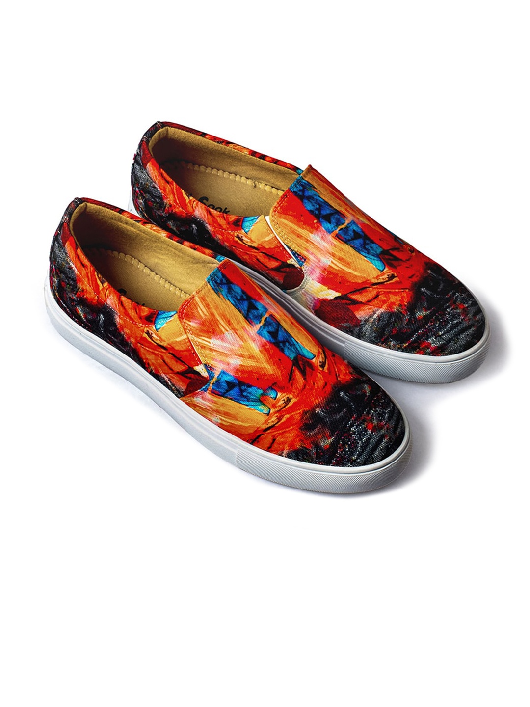 

KobSook Men Printed Canvas Slip-On Sneakers, Red